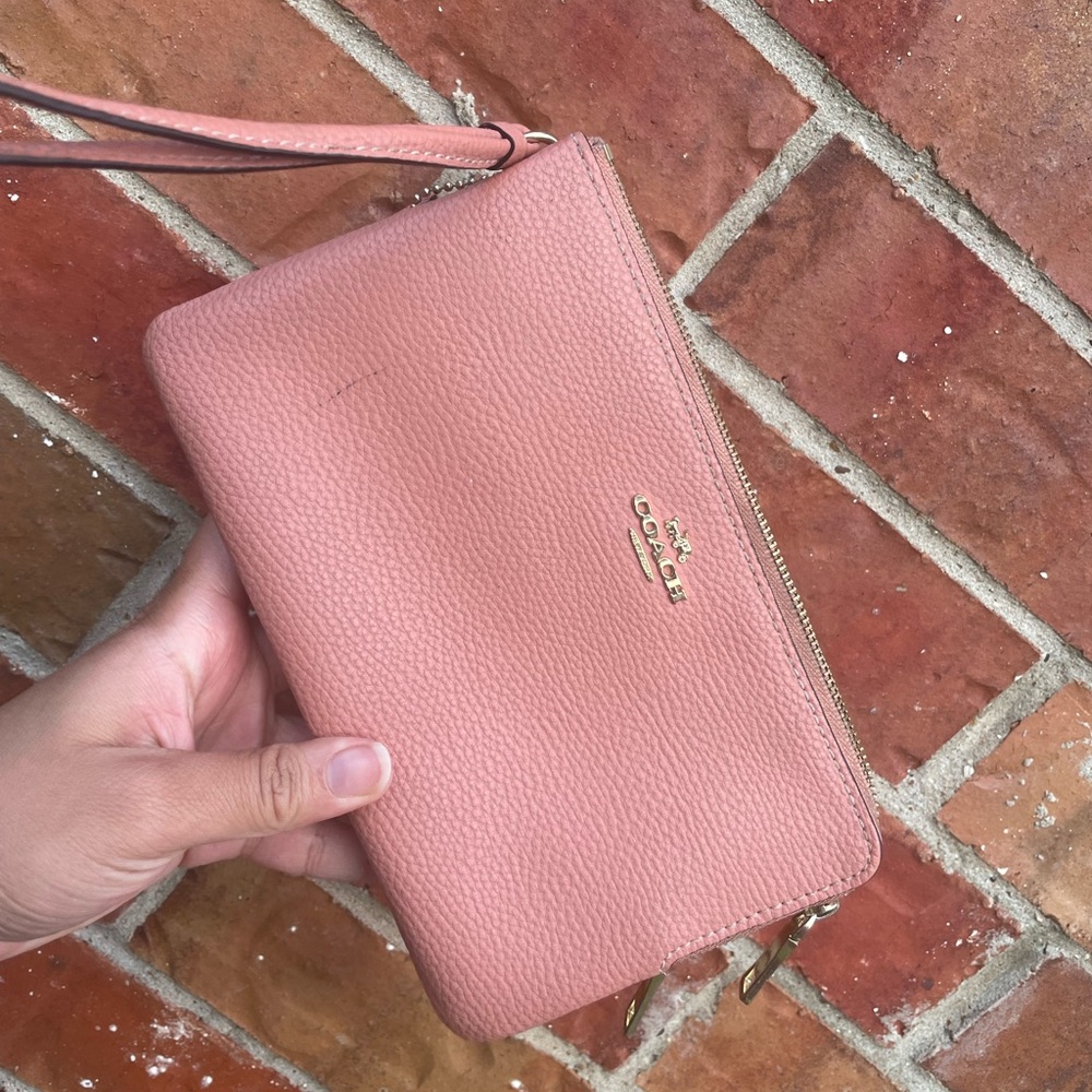 Coach wristlet pink